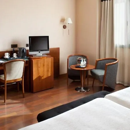 Occidental Viapol Hotel 4*